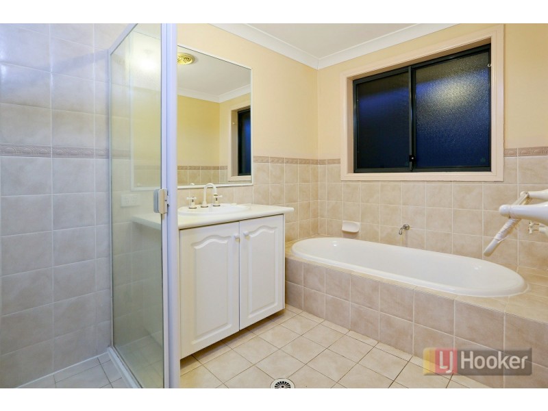 12 Millcroft Way, Beaumont Hills NSW 2155