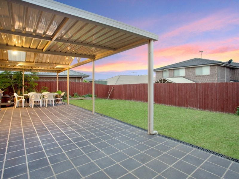 27 Ulmara Avenue, The Ponds NSW 2769