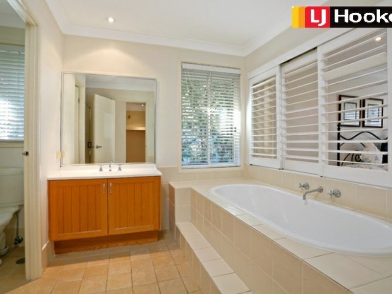 33 Halcyon Avenue, Kellyville NSW 2155