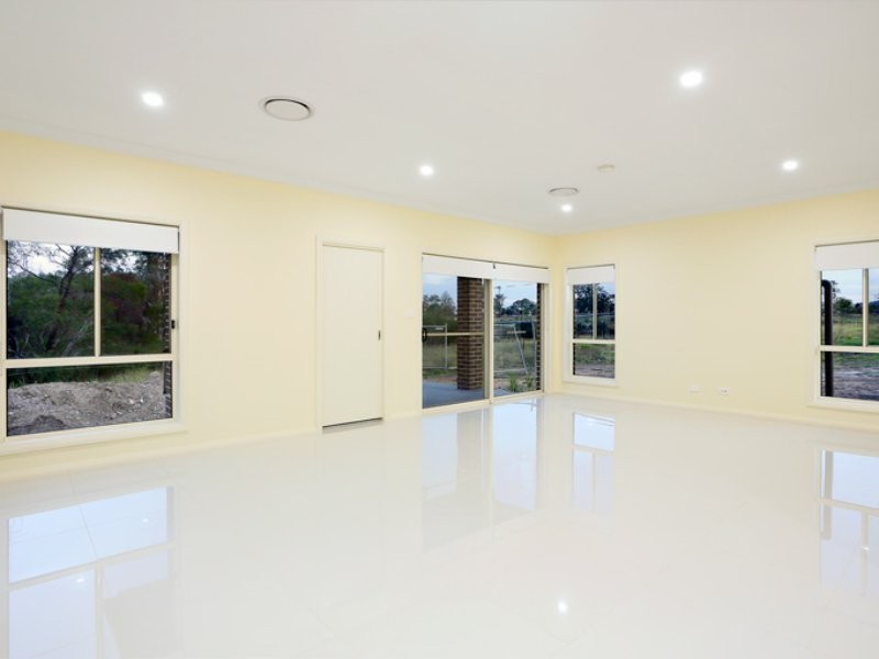 18 Saltwater Cres, Kellyville NSW 2155