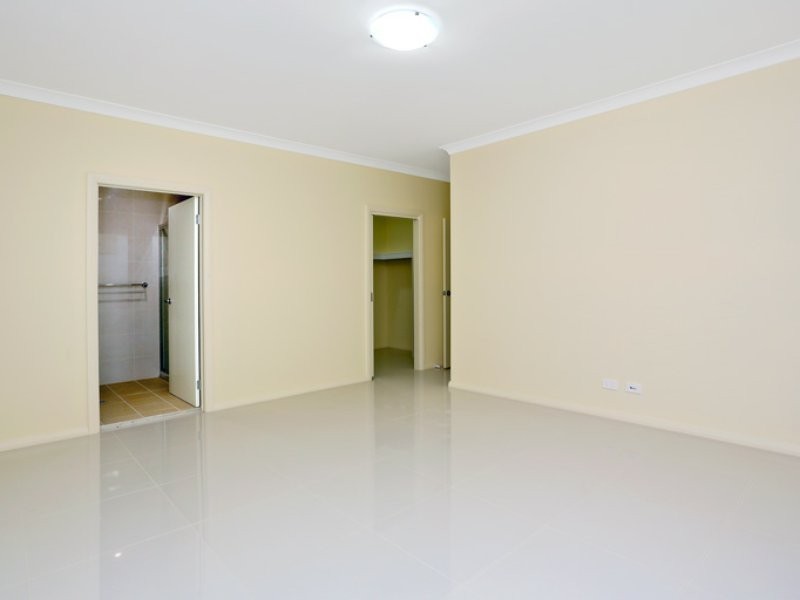 18 Saltwater Cres, Kellyville NSW 2155