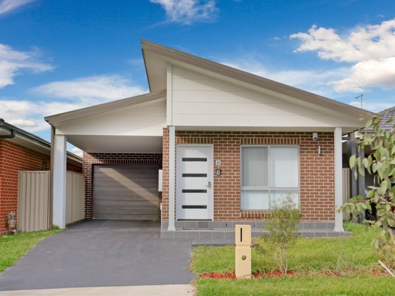 28 Waring Cres, Plumpton NSW 2761
