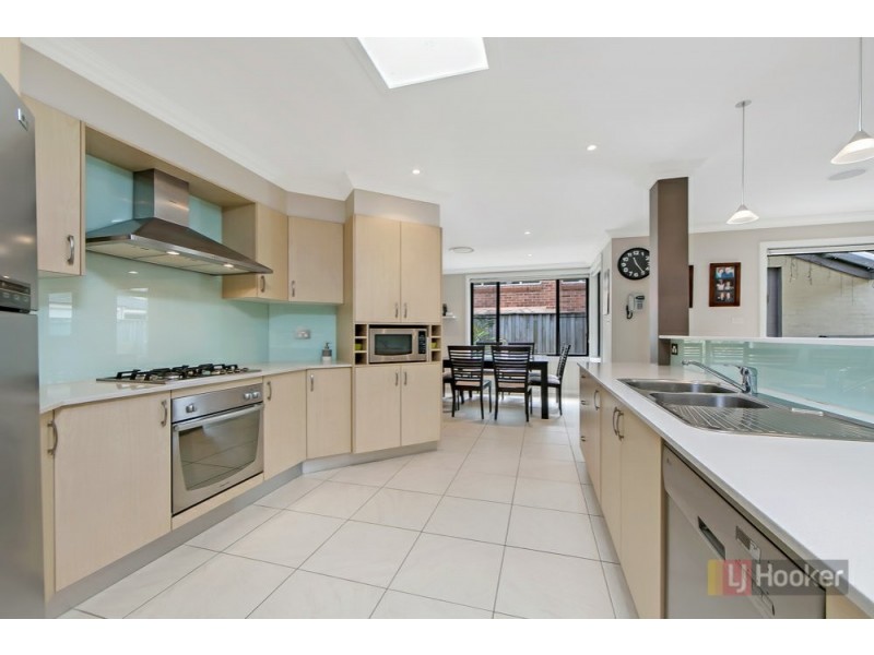 10 Belmont Street, Stanhope Gardens NSW 2768