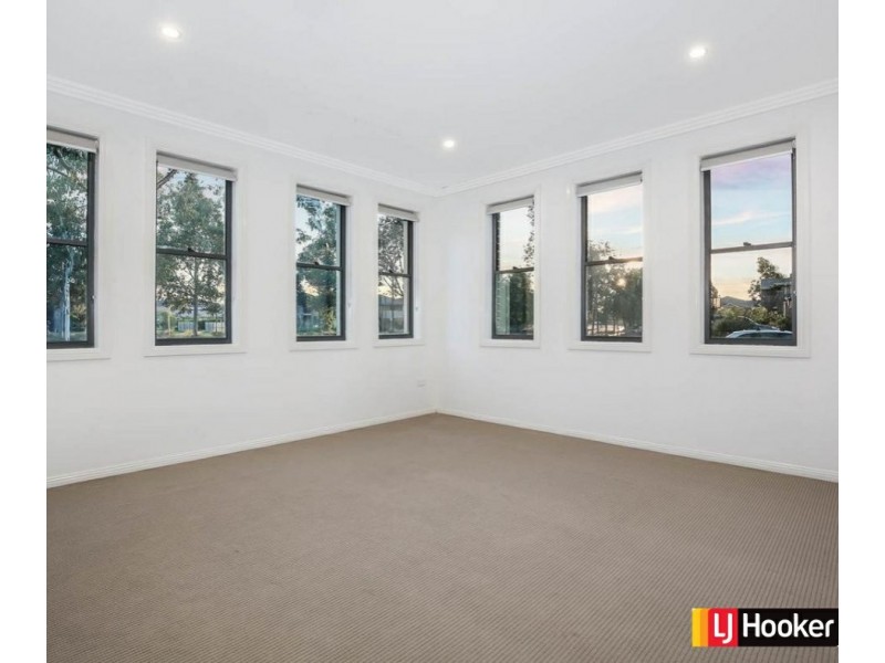 8 Sand Street, The Ponds NSW 2769