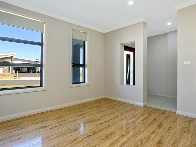 10 Hazelbrook Street, The Ponds NSW 2769