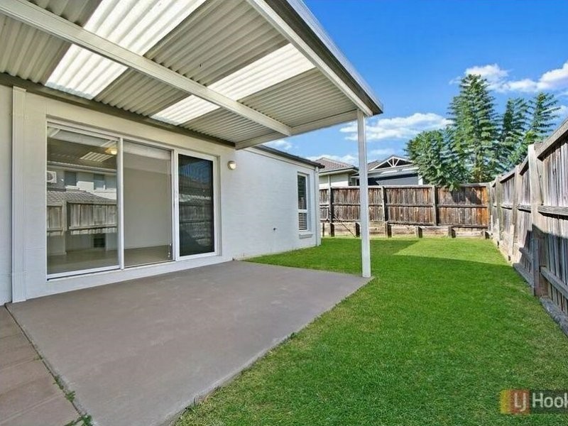 33 Ashtead Parade, Stanhope Gardens NSW 2768