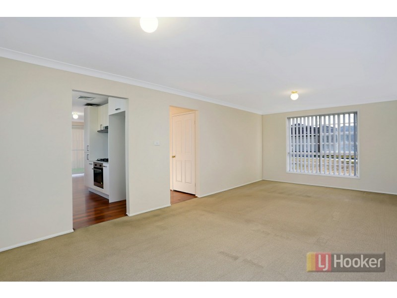 1 Latan Way, Stanhope Gardens NSW 2768