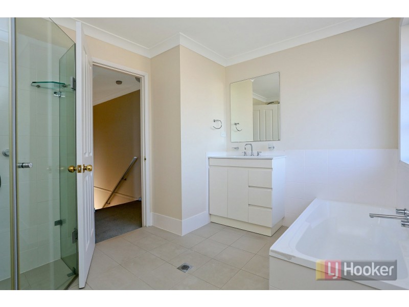 1 Latan Way, Stanhope Gardens NSW 2768