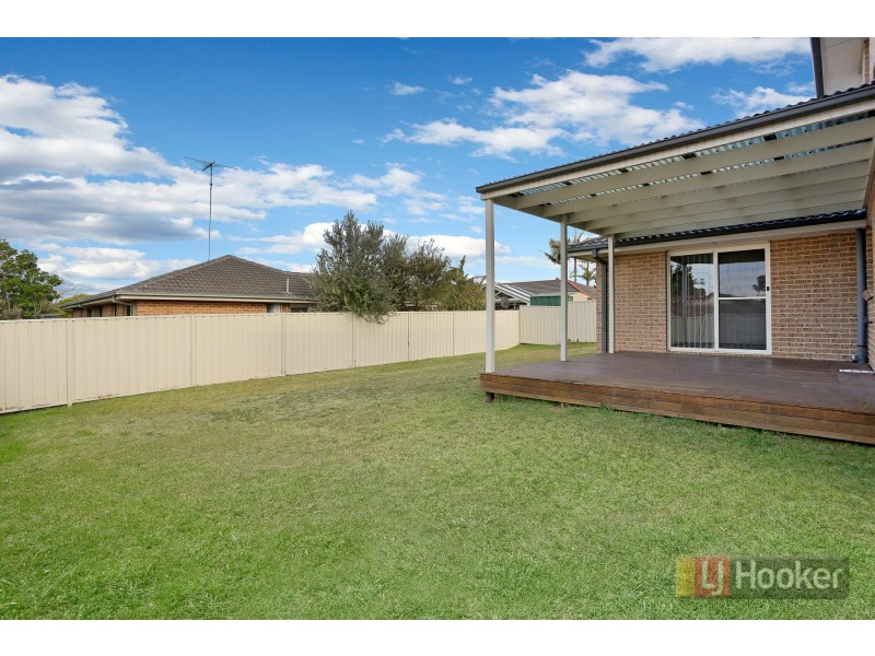 1 Latan Way, Stanhope Gardens NSW 2768