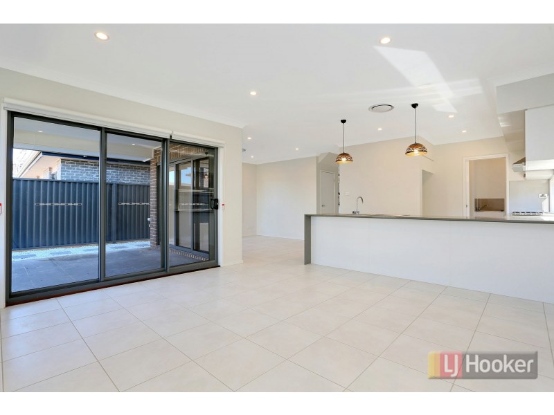 11 Suters Avenue, Marsden Park NSW 2765