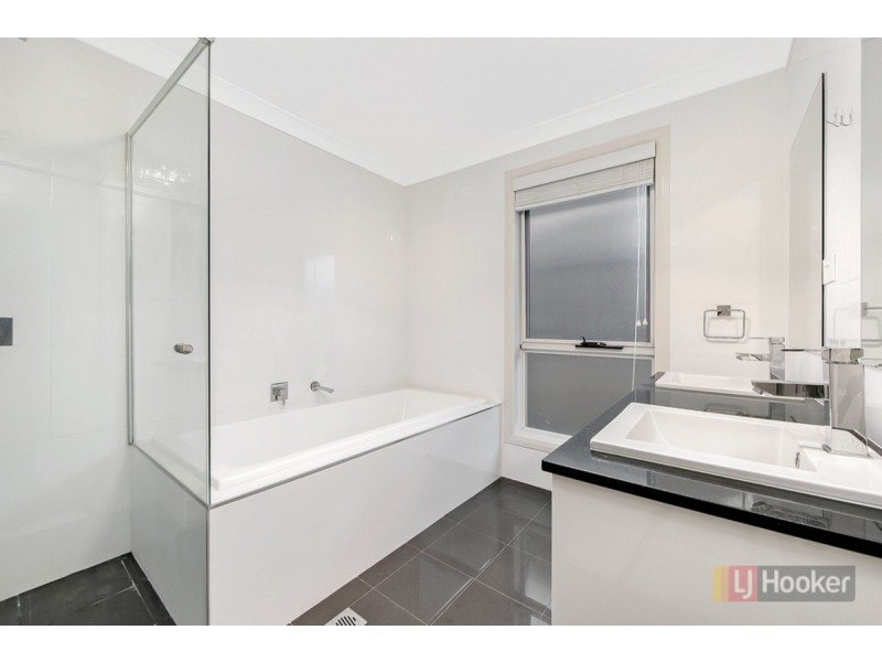 37 Petal Parkway, The Ponds NSW 2769