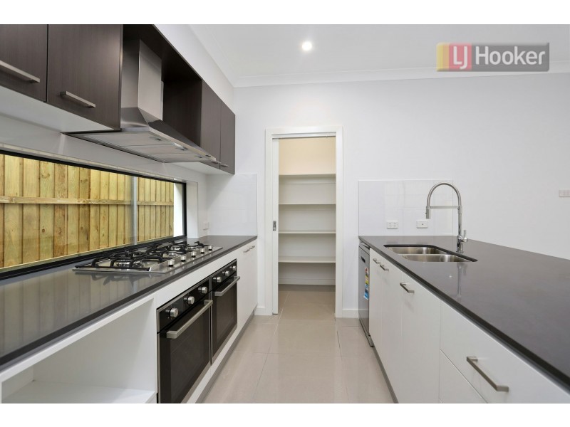 50 Kiewa Grove, Box Hill NSW 2765