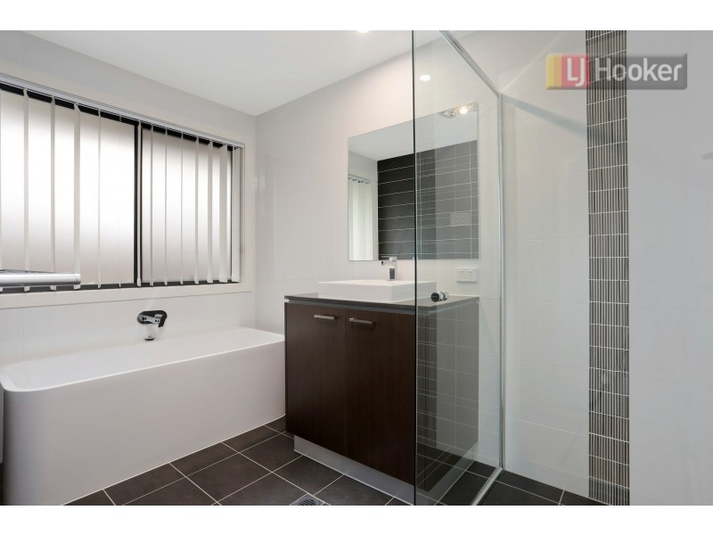 50 Kiewa Grove, Box Hill NSW 2765