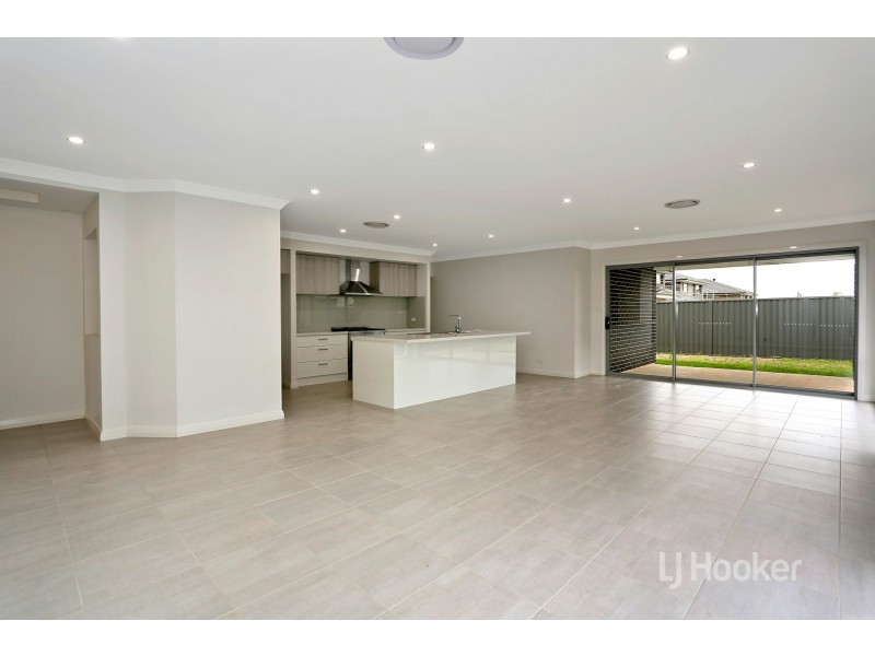 18 Bislett Crescent, Kellyville NSW 2155