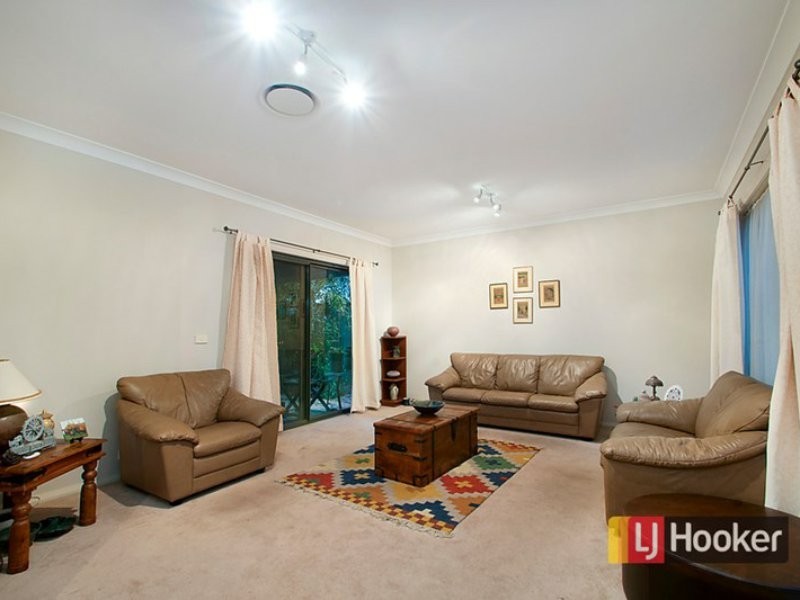 21 Newbury Avenue, Stanhope Gardens NSW 2768