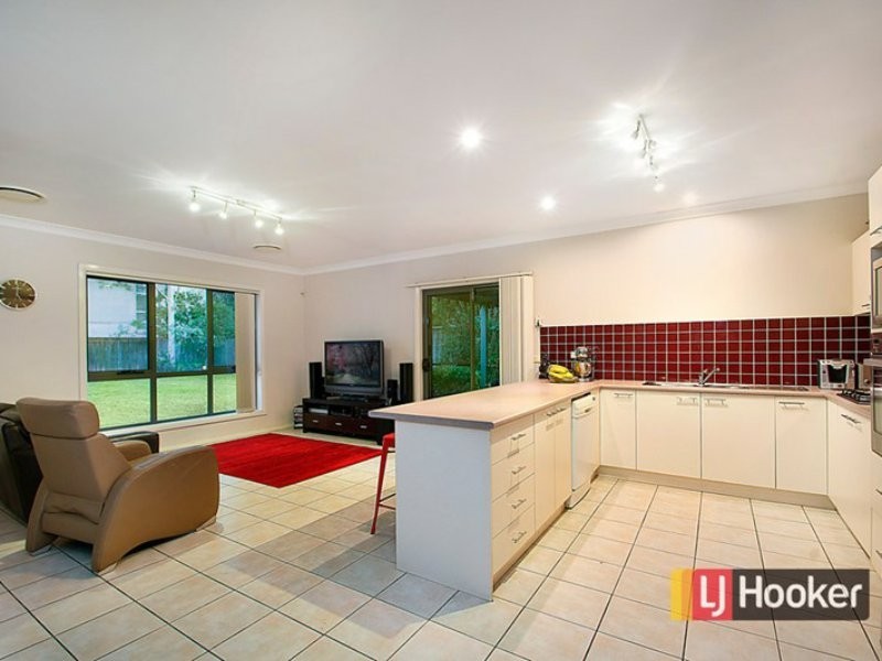 21 Newbury Avenue, Stanhope Gardens NSW 2768