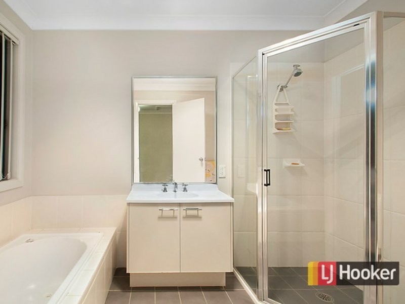 21 Newbury Avenue, Stanhope Gardens NSW 2768