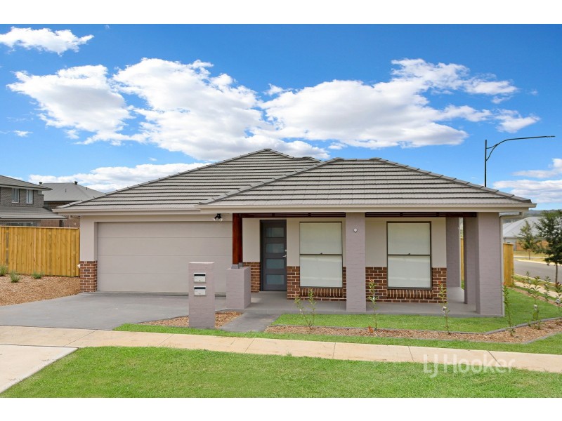 92 Sundowner Parkway, Box Hill NSW 2765