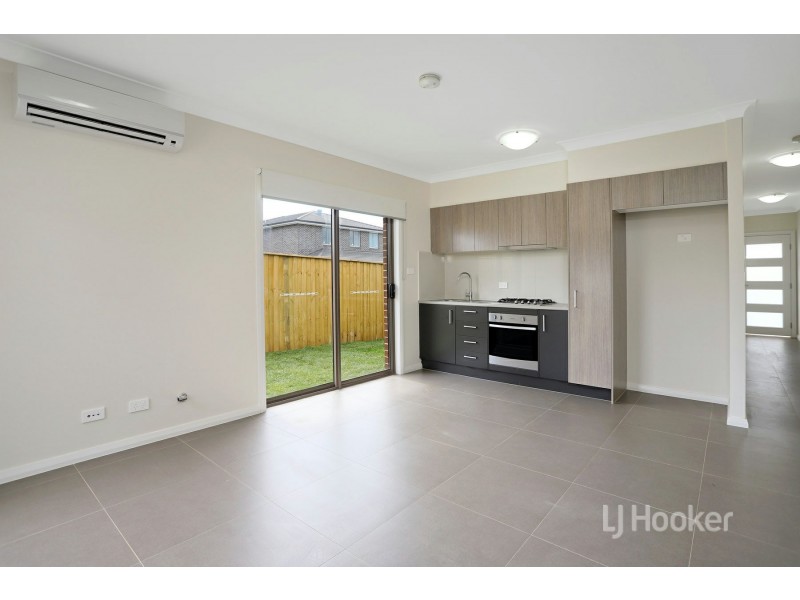 92A Sundowner Parkway, Box Hill NSW 2765