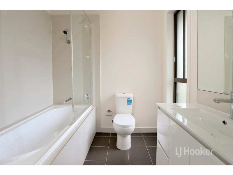 92A Sundowner Parkway, Box Hill NSW 2765