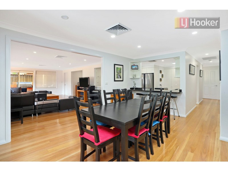 2 Cumberland Avenue, Castle Hill NSW 2154