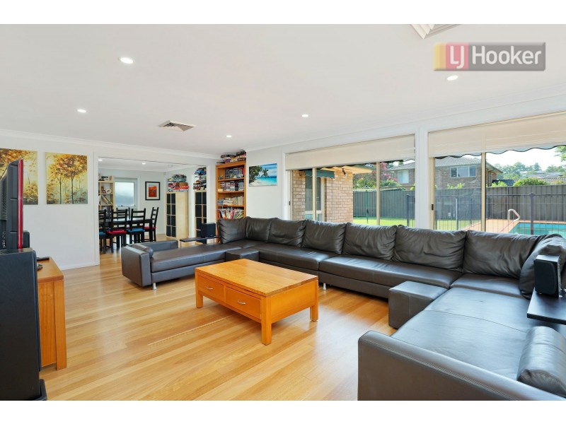 2 Cumberland Avenue, Castle Hill NSW 2154