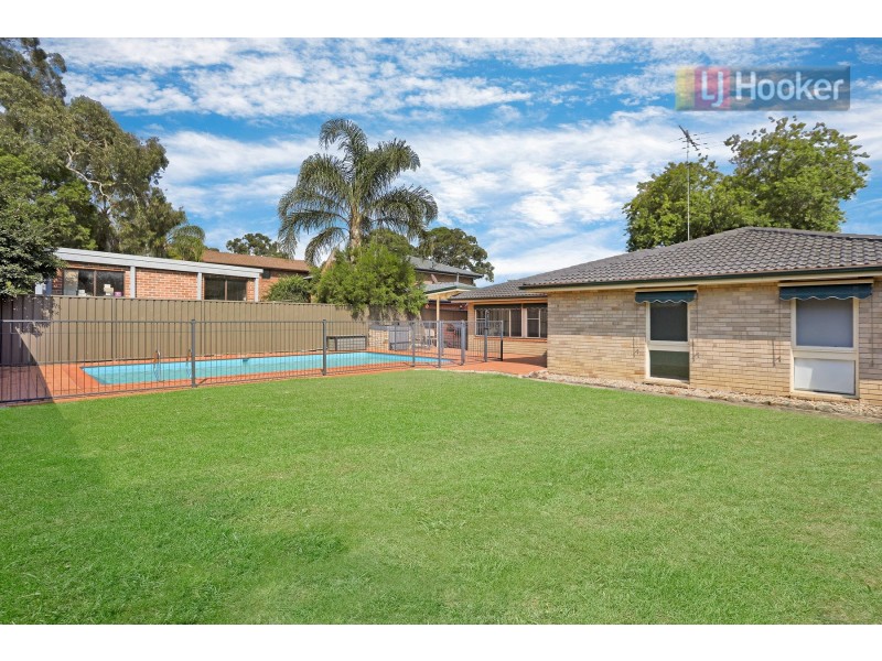 2 Cumberland Avenue, Castle Hill NSW 2154