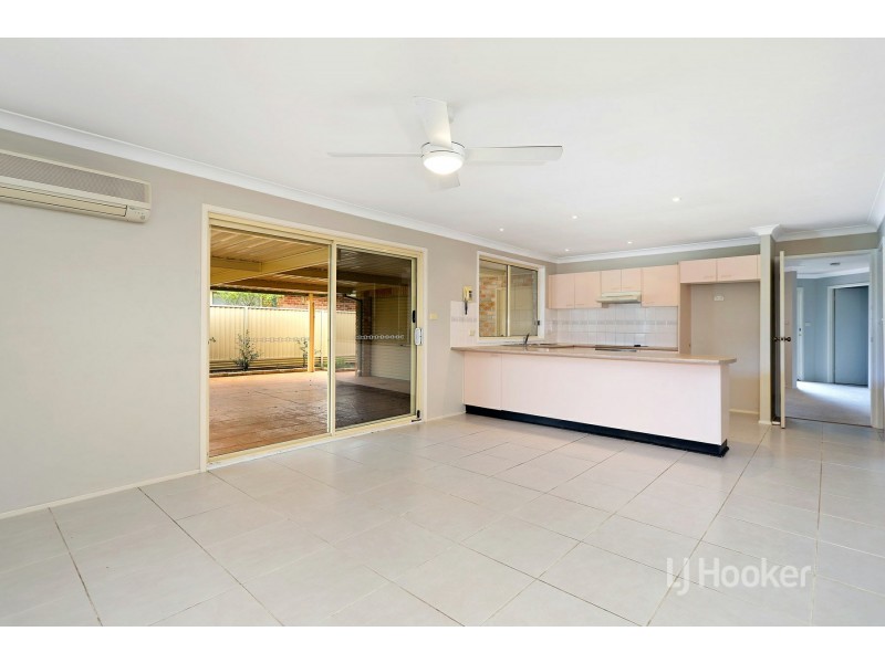 14 Aberdeen Place, Stanhope Gardens NSW 2768