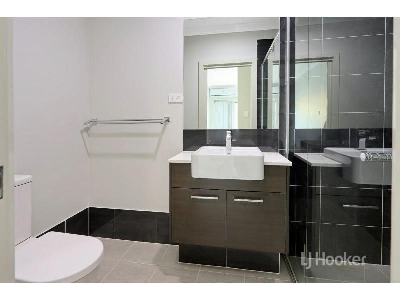 8A Leverton Street, Kellyville NSW 2155