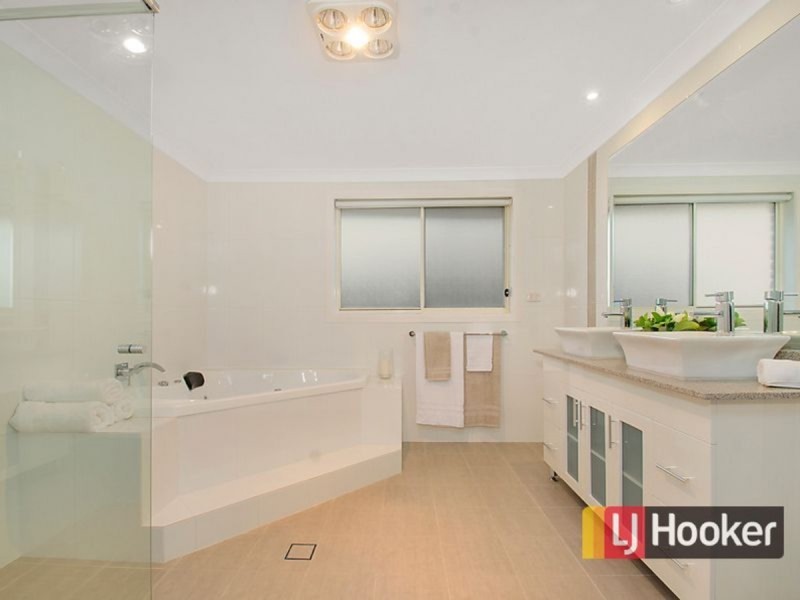 32 Poole Road, Kellyville NSW 2155