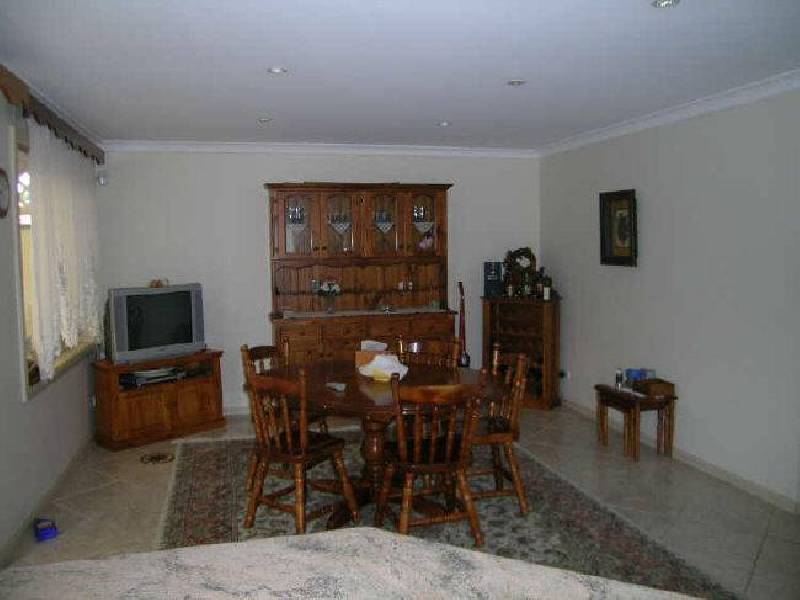 8 Crestreef Grove, Acacia Gardens NSW 2763