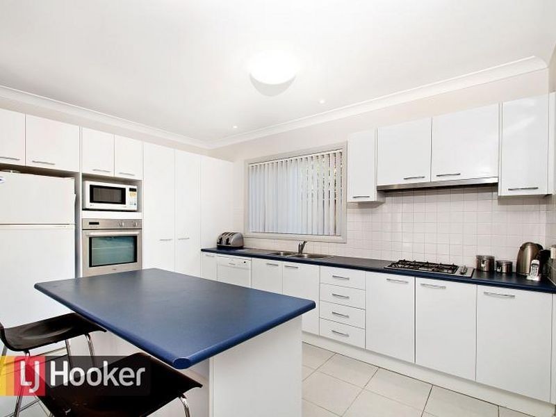 13 Leyburn Street, Stanhope Gardens NSW 2768