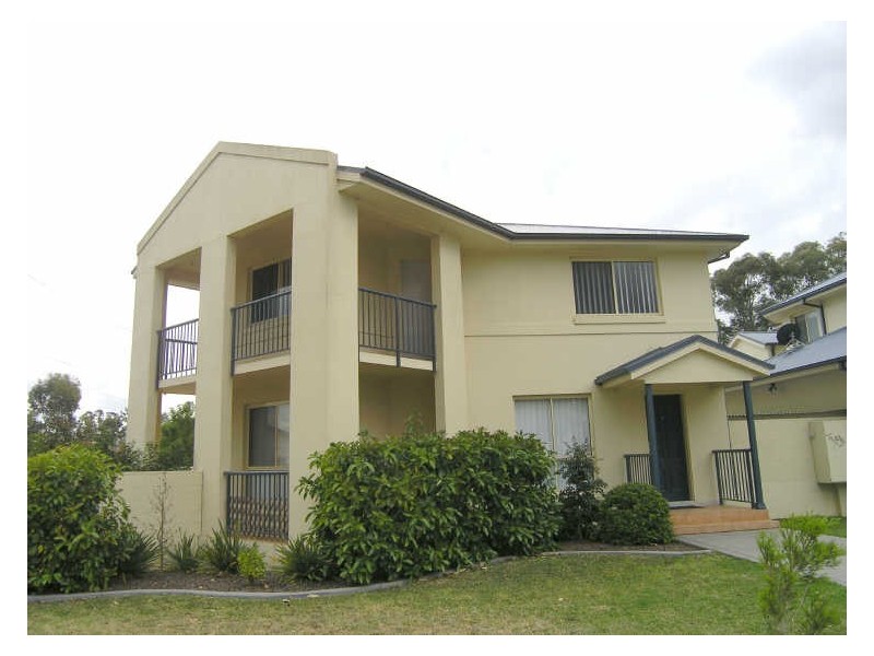 4/2 Stanbury Place, Quakers Hill NSW 2763
