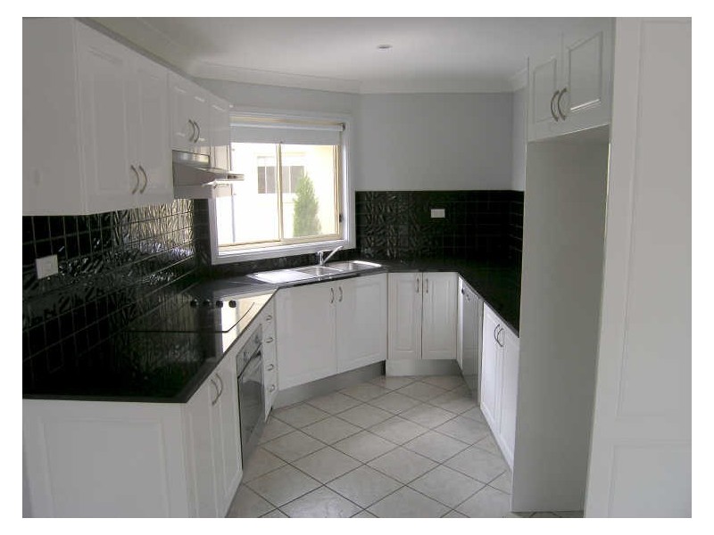 4/2 Stanbury Place, Quakers Hill NSW 2763