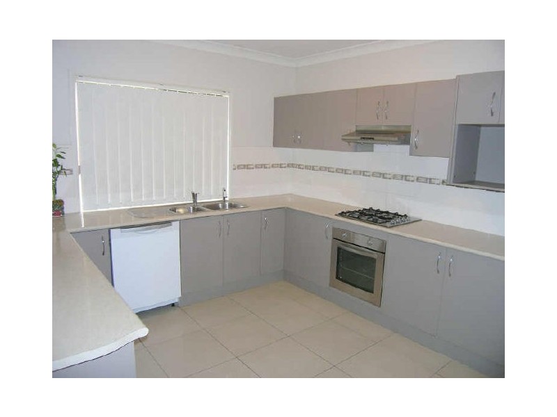 8 Linton Street, Stanhope Gardens NSW 2768