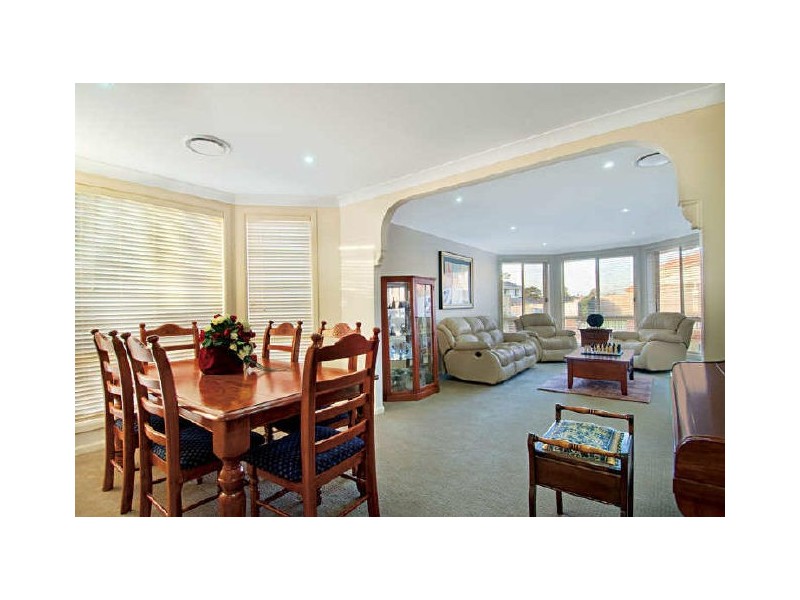 4 Bruton Ave, Kellyville Ridge NSW 2155