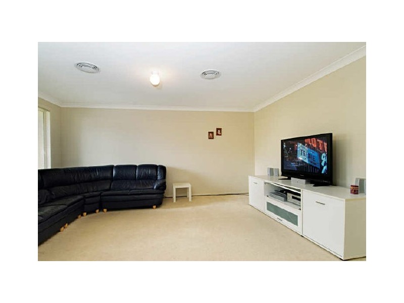 8 Darcy Street, Stanhope Gardens NSW 2768