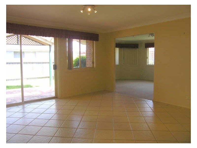 57 Thompson Crescent, Glenwood NSW 2768