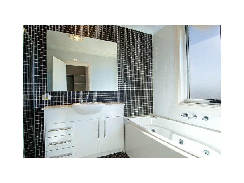 1 Keele Street, Stanhope Gardens NSW 2768