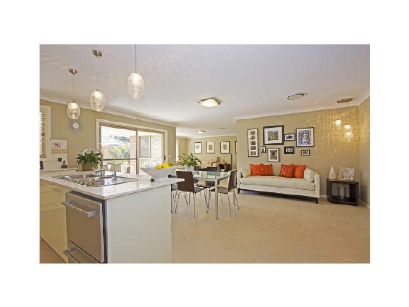 36 Roxburgh Crescent, Stanhope Gardens NSW 2768