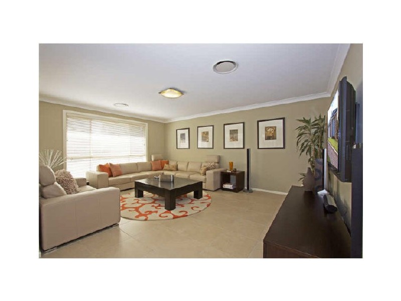 36 Roxburgh Crescent, Stanhope Gardens NSW 2768