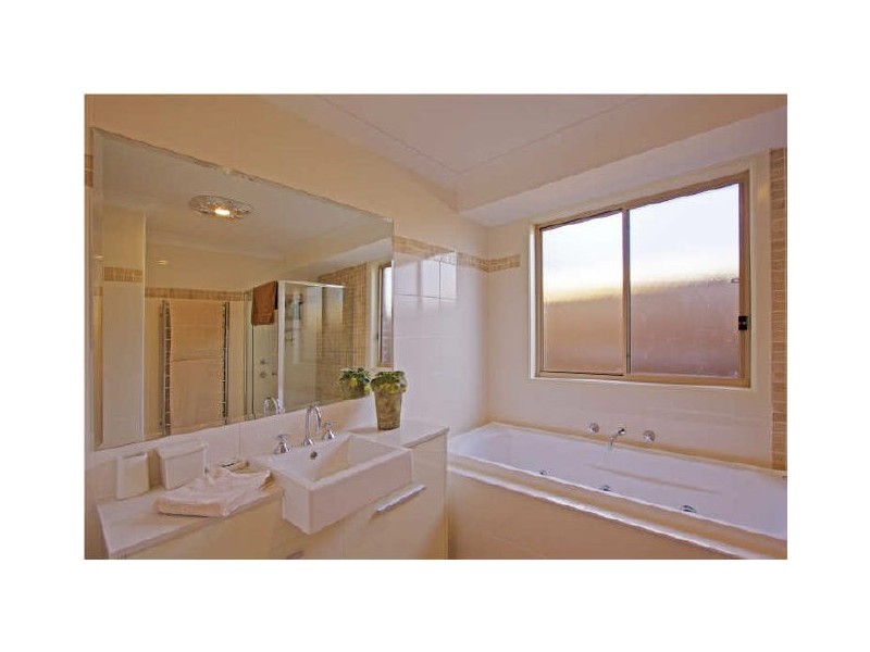 36 Roxburgh Crescent, Stanhope Gardens NSW 2768