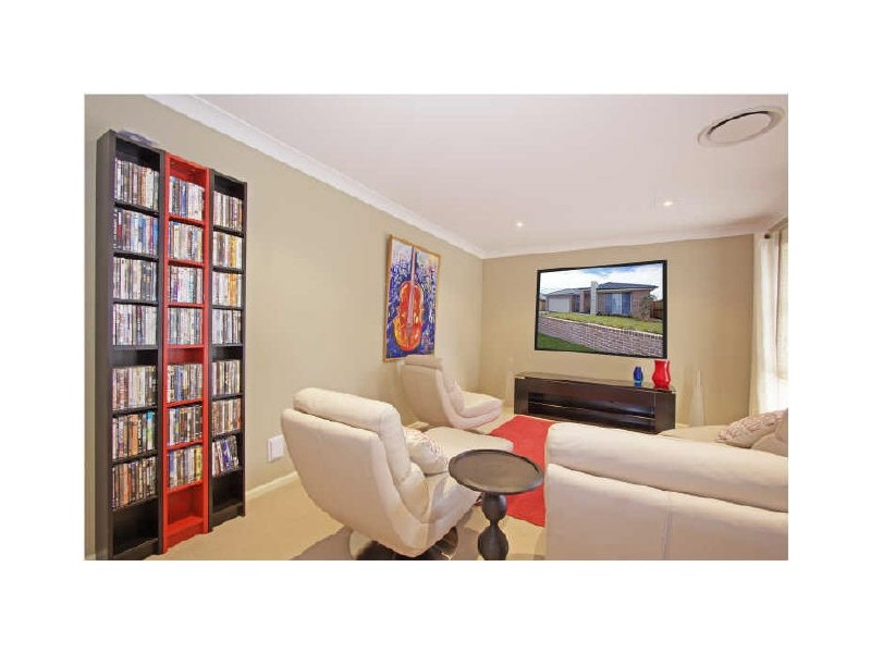 36 Roxburgh Crescent, Stanhope Gardens NSW 2768