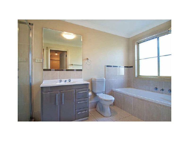 6/6 Blossom Place, Quakers Hill NSW 2763