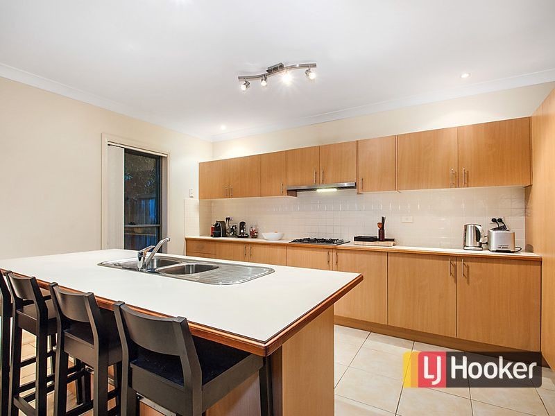 25 Rochdale Circuit, Stanhope Gardens NSW 2768