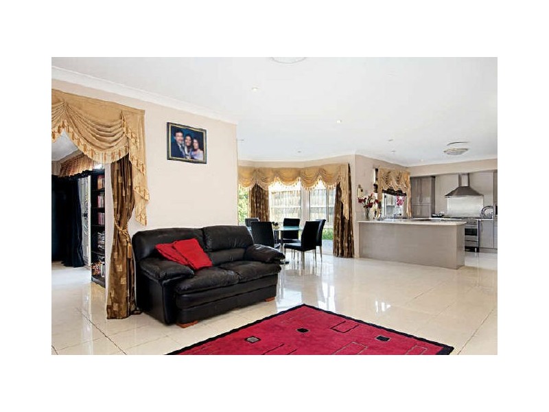 5 Guardian Avenue, Beaumont Hills NSW 2155