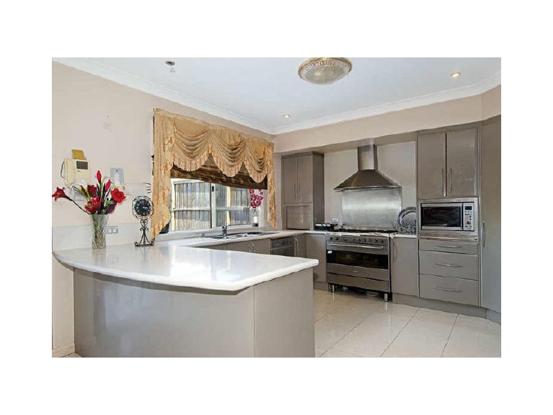 5 Guardian Avenue, Beaumont Hills NSW 2155