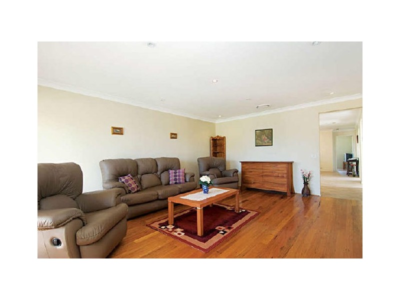 84 Phoenix Ave, Stanhope Gardens NSW 2768