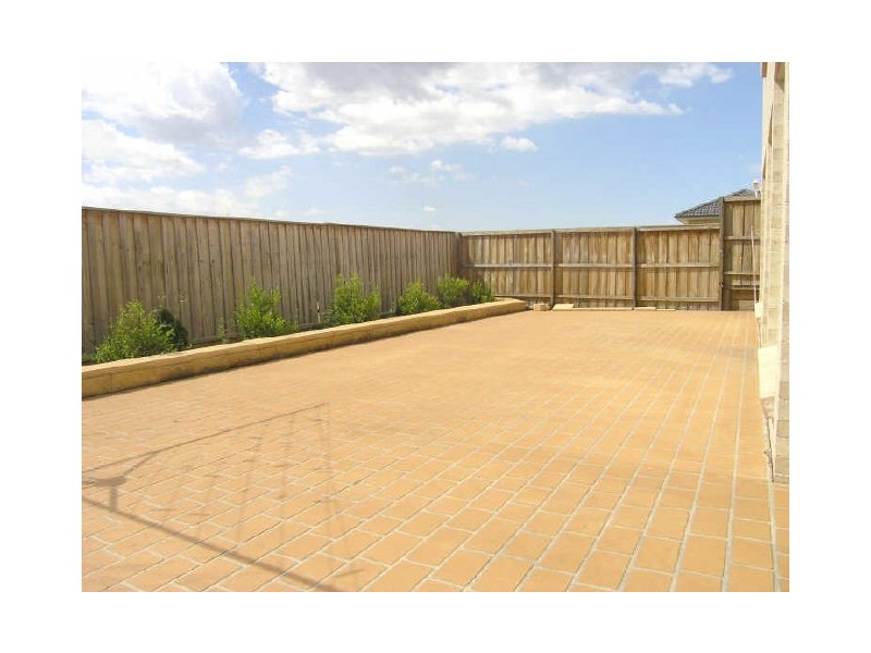 12 Leeds Street, Stanhope Gardens NSW 2768