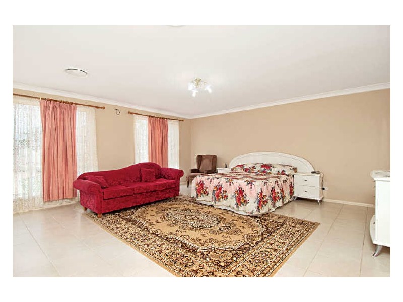 24 Lowan Place, Kellyville NSW 2155